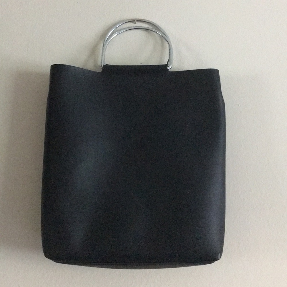 💥FLASH SALE💥Poketo Vegan Leather bag